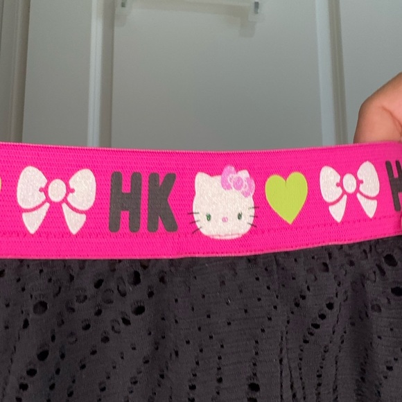 Pre-Loved Girls Hello Kitty Black Skirt with Pink Waistband, M 7/8 - Picture 5 of 6